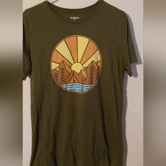 Goodfellow‎ & Co. Mountain Sunrise Sunset sz. Medium - Picture 2 of 6